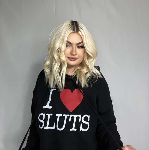 Meet your Posher, Barbie - Picture 1 of 1